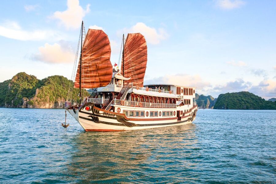 2-Day Royal Palace Ha Long Bay & Ti Top Island Cruise - Key points before you book