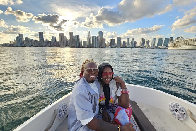 2 hrs Miami Private Boat Tour with Cooler, Ice, Bluetooth Stereo - What the $65 price really means