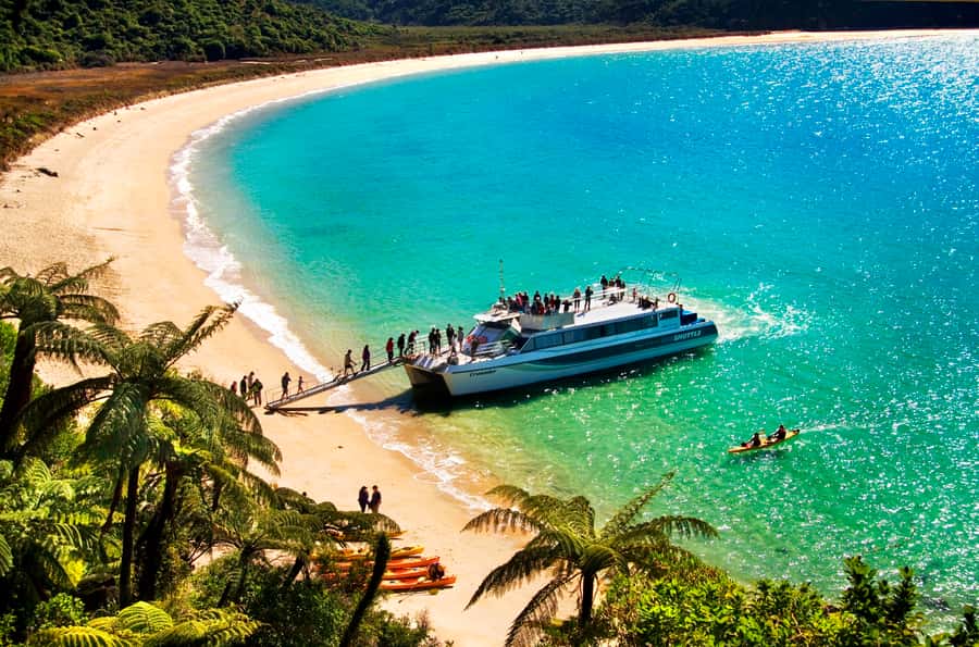 Abel Tasman National Full Park Scenic Cruise - A full view of Abel Tasman from Kaiteriteri