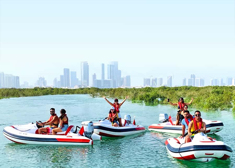 Abu Dhabi: Yas Island Self-Driving Guided Speedboat Tour - Learning to handle the Rhino Rider