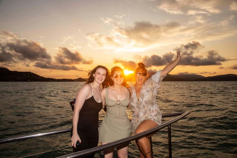 Airlie Beach: 2-Hour Sunset Cruise with Sparkling Wine - Key points to know before booking