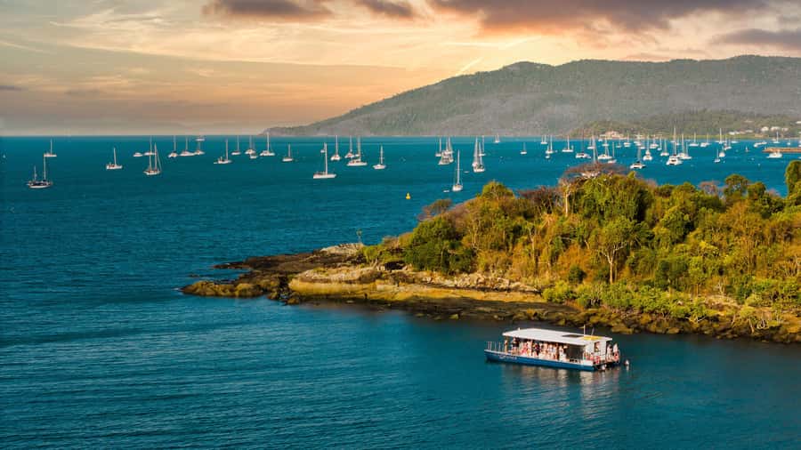 Airlie Beach: 2-Hour Sunset Cruise with Sparkling Wine - What this Airlie Beach sunset cruise is really like