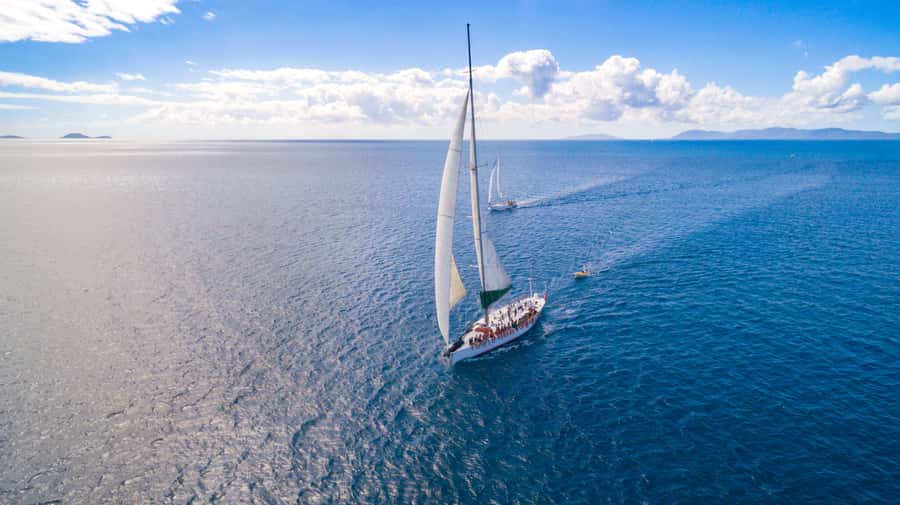Airlie Beach: 2-Night Whitsundays Sailing Trip with Meals - Snorkeling around Luncheon Bay and Blue Pearl Bay