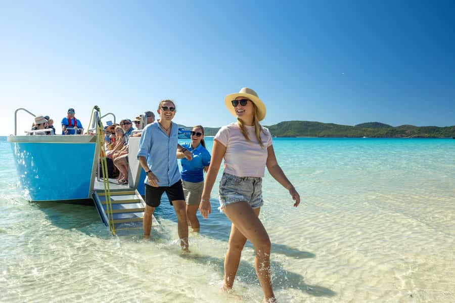 Airlie Beach: Hill Inlet Lookout and Whitehaven Beach Cruise - The Whitsunday cruise and Ngaro Sea Trail