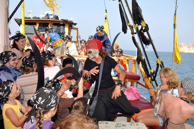 Alanya All Inclusive Pirate Boat Trip With Hotel Transfer - What lunch and drinks are really like