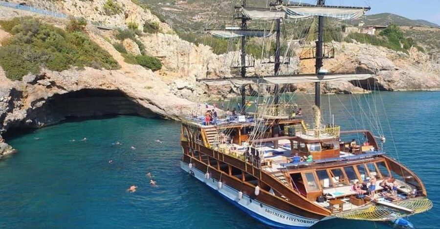 Alanya: Catamaran Boat Tour with Snorkeling with Lunch - From Alanya Harbor to the Turkish Riviera