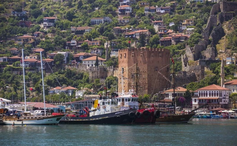 Alanya: Party Pirate Boat Trip w/Meal, Drinks, Pickup Option - Swimming in the Mediterranean