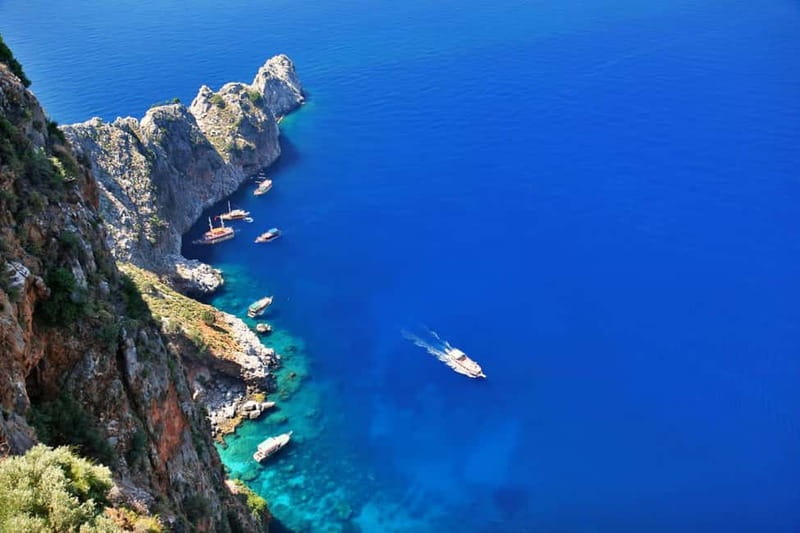 Alanya: Pirate Boat Party with Foam, Disco, Lunch & Drinks - Key points at a glance