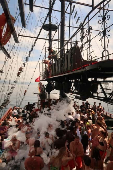 Alanya: Pirate Boat Party with Foam, Disco, Lunch & Drinks - Seasonal changes you should know