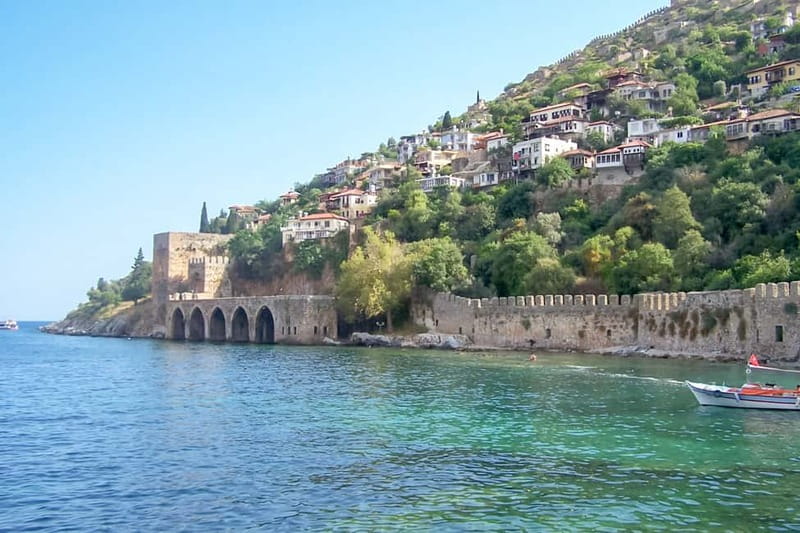 Alanya: Pirate Boat with Transfer, Lunch & Unlimited Drinks - Key points to know before you book