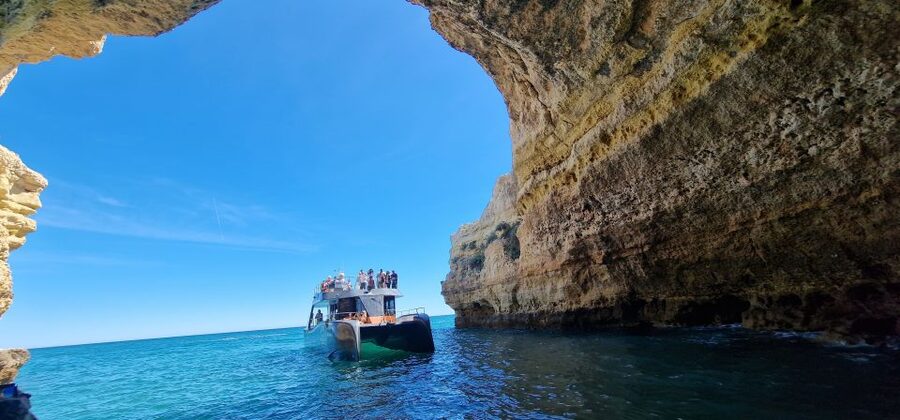 Albufeira: Coastline and Benagil Caves Tour by Catamaran - The western coast from São Rafael to Salgados