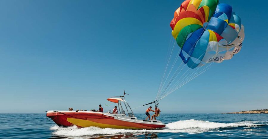 Albufeira: Parasailing Boat Trip - Taking off from Albufeira Marina