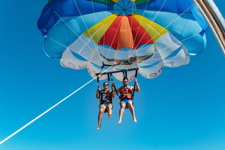 Albufeira: Parasailing Boat Trip - Floating 80 meters above the Algarve
