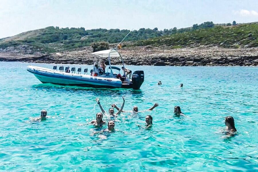Alcudia: Formentor Beach, Lighthouse Cruise, and Small Group - Reaching Formentor Lighthouse by Sea
