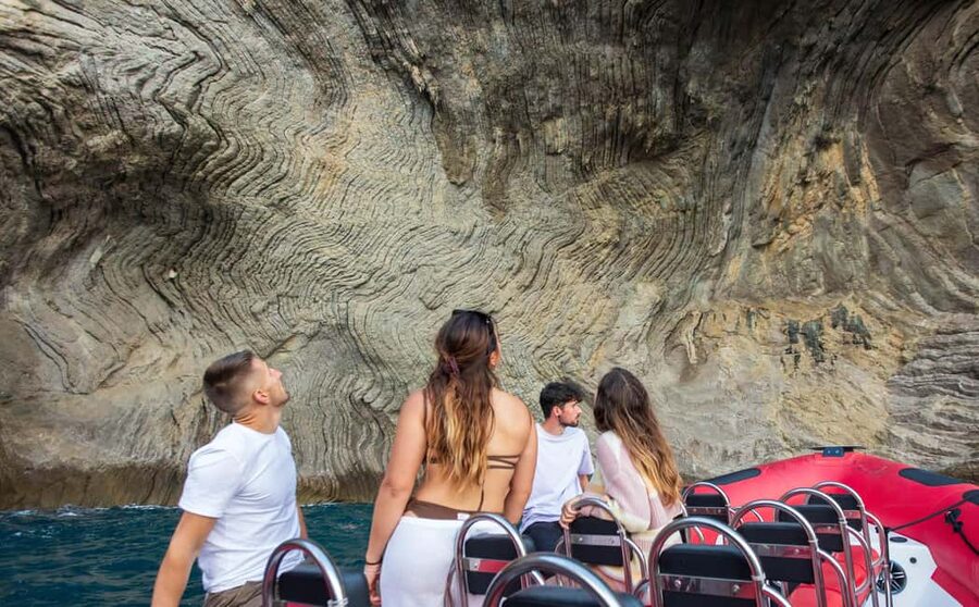 Alcudia: Sightseeing, Sea Caves & Snorkel Speedboat Tour - What the three-hour pace feels like