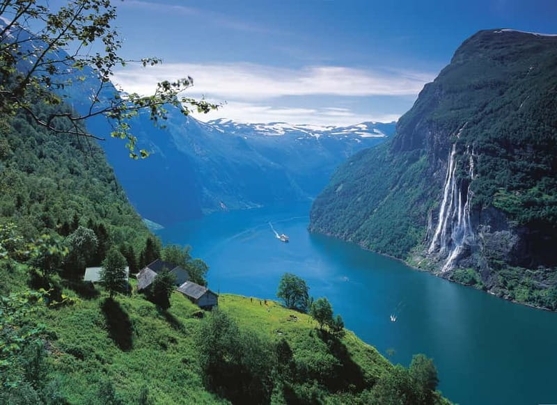 Ålesund: Geirangerfjord Scenic Cruise & Village Visit - Sunnylvsfjorden narrows the view