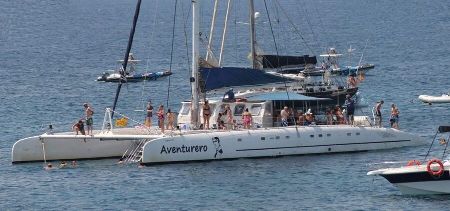 Alicante: 6-Hour Catamaran Cruise to Tabarca Island - Who will enjoy this day most