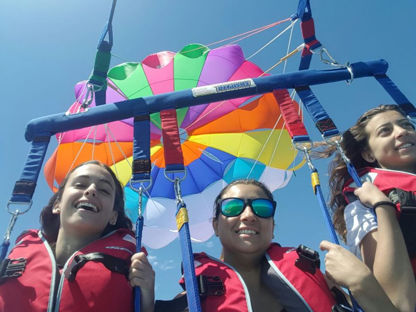 Alicante: Boat Trip and Parasailing Experience with Drink - Preparing for a five-person flight