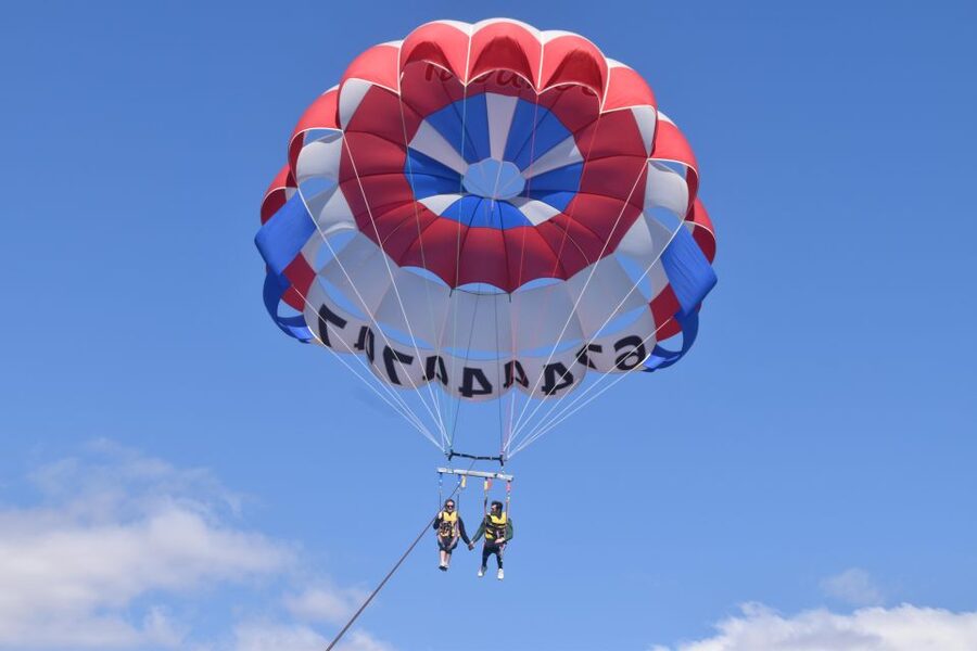 Alicante: Boat Trip and Parasailing Experience with Drink - How much value do you get for $74?