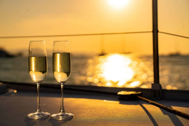 Amalfi Coast: Sunset Boat Tour with Fruit & Drinks - Swimming near Praiano as the sun drops