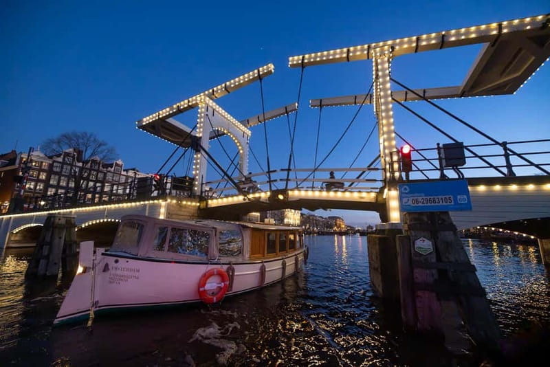 Amsterdam: 2-Hour Luxury Canal Cruise with Snacks & Drinks - Choosing between day, dusk, and evening