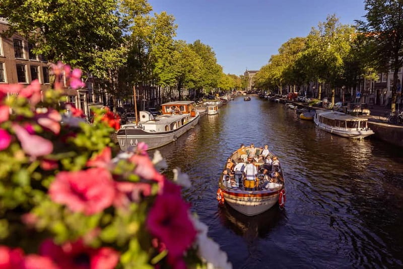 Amsterdam: 2-Hour Luxury Canal Cruise with Snacks & Drinks - The canal belt, Prinsengracht, and the Anne Frank House area