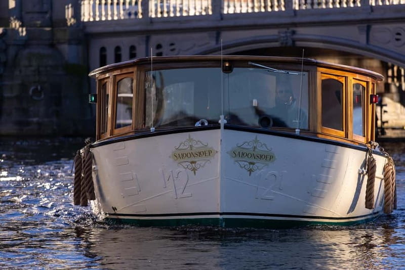 Amsterdam: 2-Hour Luxury Canal Cruise with Snacks & Drinks - Oudeschans, the Dancing Houses, Stopera, and Herengracht