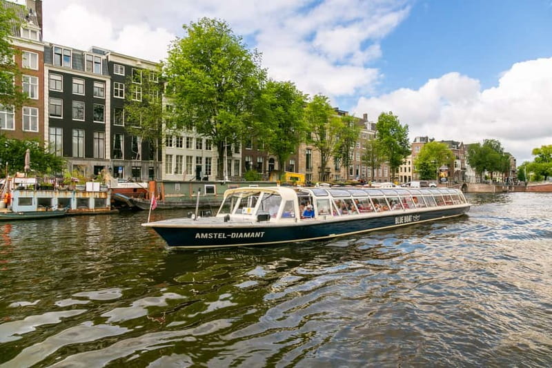 Amsterdam: 75 Minute City Canal Cruise with Audio Guide - The kids’ version makes a difference