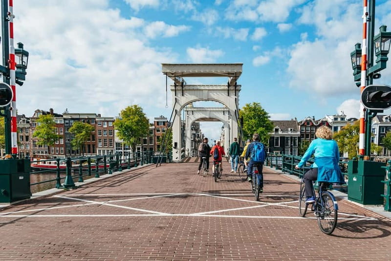 Amsterdam Bike Tour in Small Group + Optional Canal Cruise - Key points at a glance