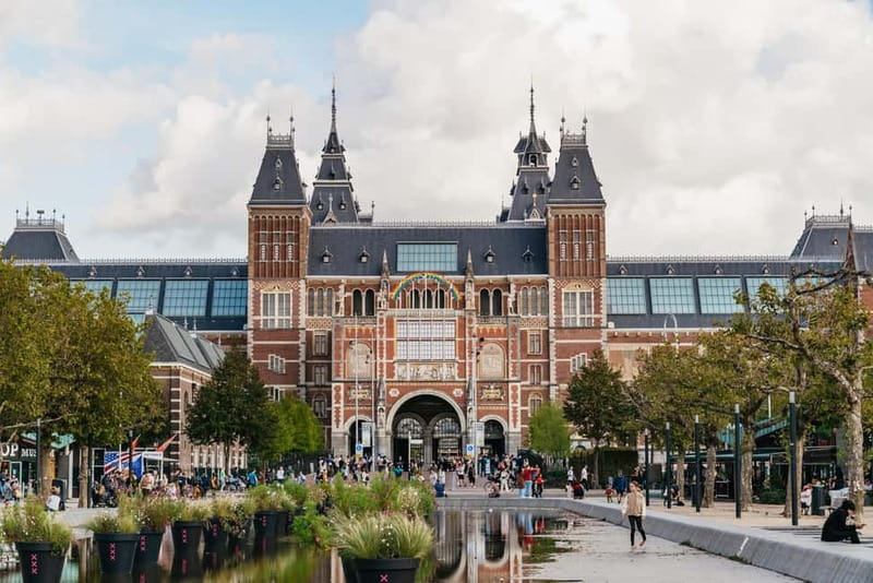 Amsterdam Bike Tour in Small Group + Optional Canal Cruise - Why a bicycle is the right way to see Amsterdam