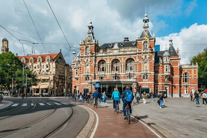 Amsterdam Bike Tour in Small Group + Optional Canal Cruise - Magere Brug and the central canals