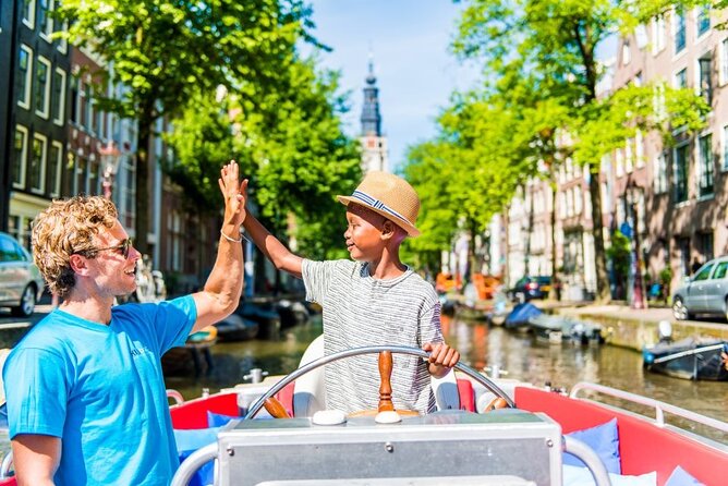 Amsterdam Canal Cruise in Open Boat with Unlimited Drinks Option - The boat: small, electric, and open to the sky