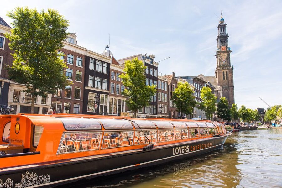 Amsterdam: City Centre Canal Cruise including Audioguide - Who should book this cruise?