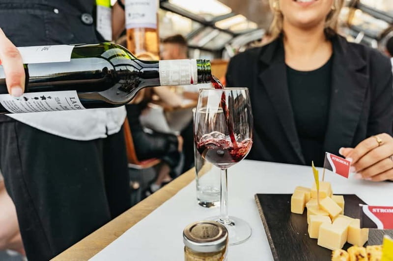 Amsterdam: Cozy Cheese & Wine Cruise Tasting Experience - A Warm Start Near Amsterdam Central