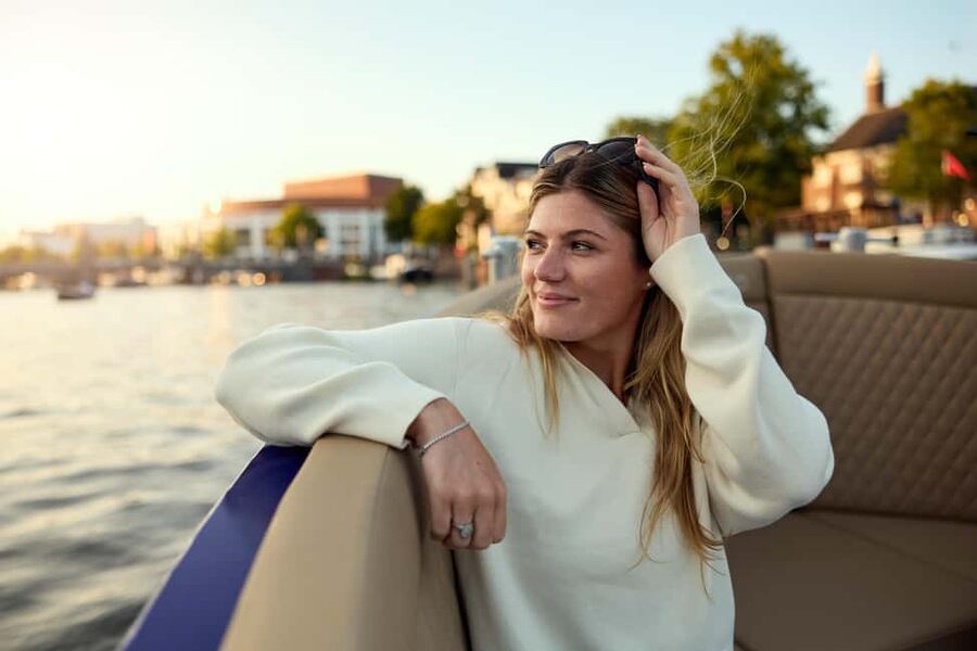 Amsterdam: Evening Candle Light Cruise With Wine & Cheese - Sea Palace and NEMO from the water