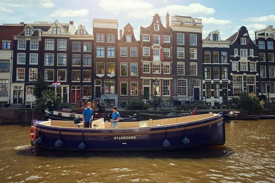 Amsterdam: Evening Candle Light Cruise With Wine & Cheese - Wine, cheese, and the real value of the price