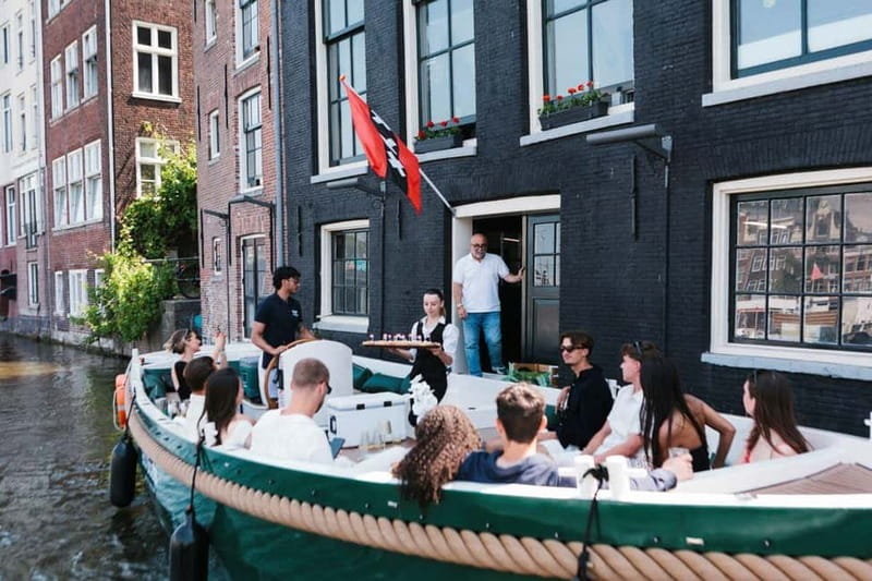 Amsterdam Evening (Sunset) Canal Cruise w/ optional drinks - Is $23 a good value?