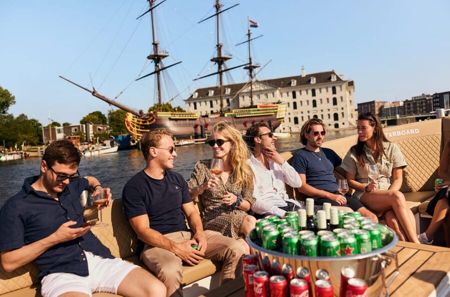Amsterdam: German Guided Canal Cruise with on Board Bar - Oude Kerk, Amsterdam’s oldest church