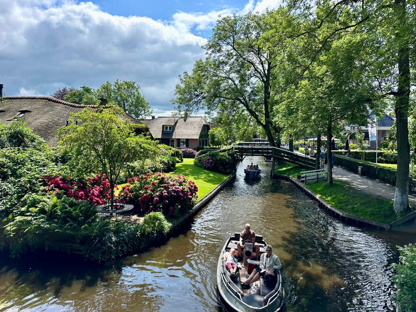 Amsterdam: Giethoorn Tour Scenic Cruise, Cheese & Free Time - The coach ride from Amsterdam to Giethoorn