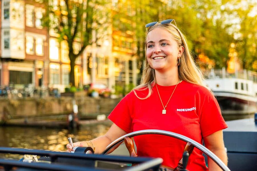 Amsterdam: Guided Open Boat Cruise Unlimited Drinks Option - The grand canal ring: Herengracht and Reguliersgracht