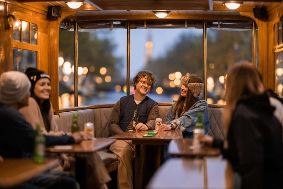 Amsterdam: Heated Canal Cruise with Unlimited Drinks & Bite - Grachtengordel and the modern city
