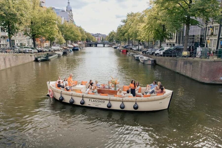 Amsterdam: Heated Canal Cruise with Unlimited Drinks & Bite - Who will enjoy this Amsterdam cruise most?