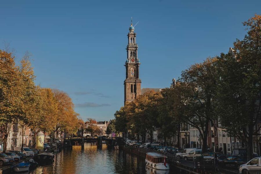 Amsterdam: Heated Canal Cruise with Unlimited Drinks & Bite - Practical advice before you book