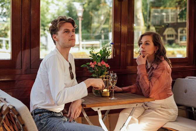 Amsterdam: Luxury Saloon Boat Cruise with Cocktails & Waffle - Finding the dock and settling aboard