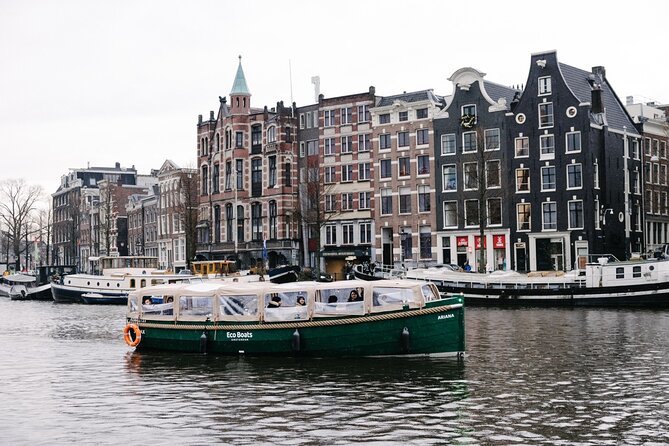 Amsterdam Newest Canal Cruise with local guide and small group - Starting at Central Station