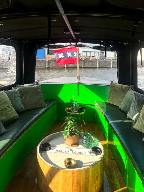 Amsterdam: Smoke and Lounge City Boat Cruise - Smoke-friendly does not mean a party boat