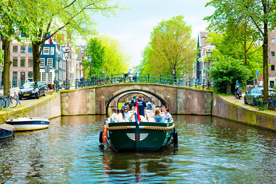Amsterdam: The Newest Canal Cruise with Drink Option - Who should book this Eco Boats cruise?