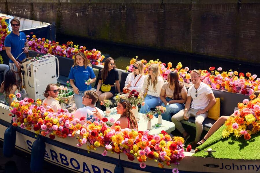 Amsterdam: The Original Flower Boat with Local Guide and Bar - The Skinny Bridge in a two-minute glimpse