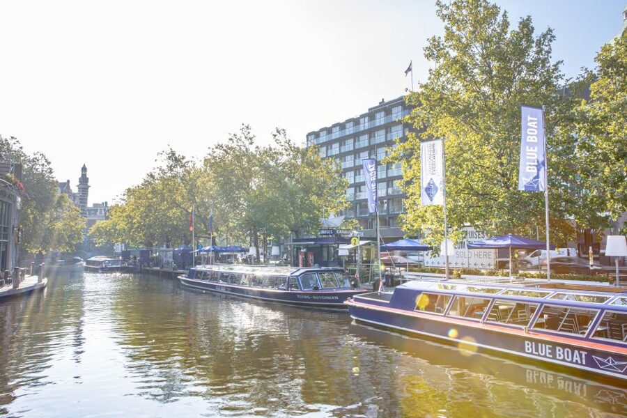 Amsterdam: Van Gogh Museum Ticket and City Canal Cruise - Who should book this experience?