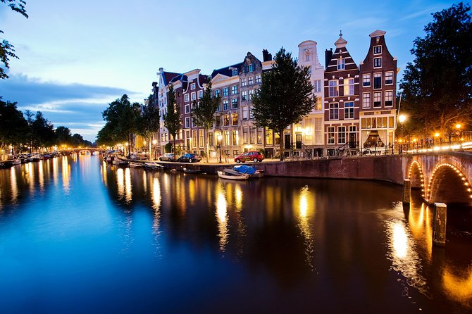 Amsterdam: Wine and Cheese Evening Cruise - Who will enjoy this most
